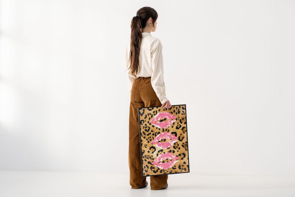 Pink Kiss Cheetah Watercolor Print – Trendy Dorm Wall Art, Bold Coquette Digital Download, Edgy Lip and Animal Print Poster